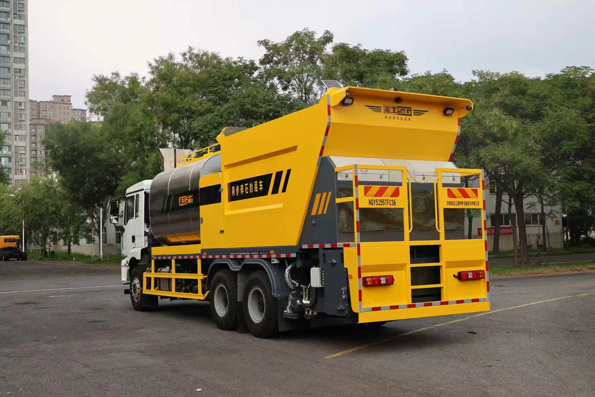 HGY5255TFCS6（橡胶）同步碎石封层车